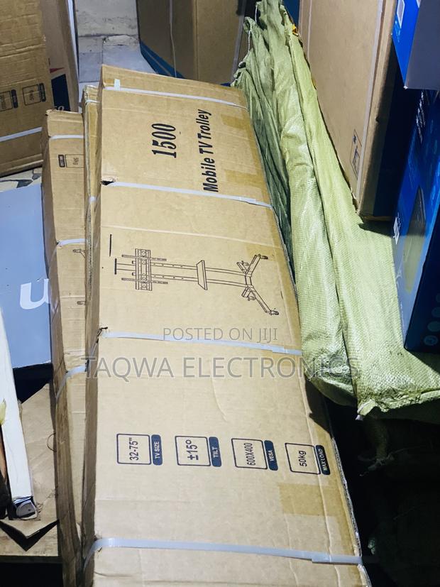 Available,32-75 “ Mobile Tv Movable Tv Bracket · Photo 1
