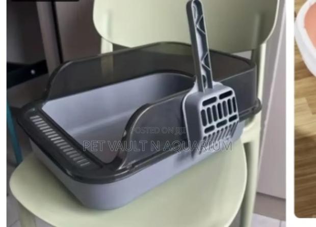 Cat Litter Box · Photo 1