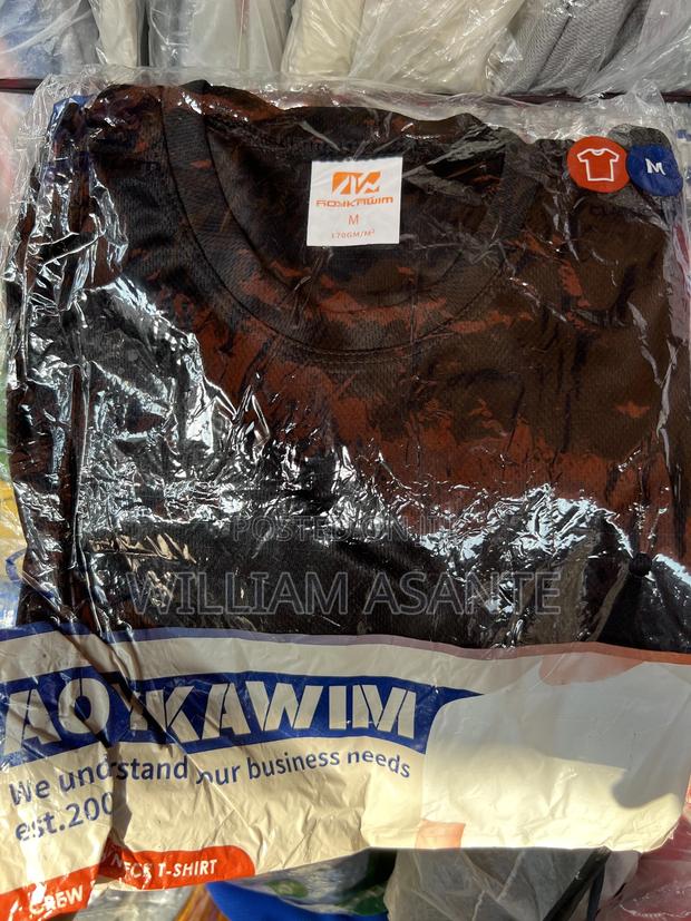Plain Jersey T-Shirts · Photo 2