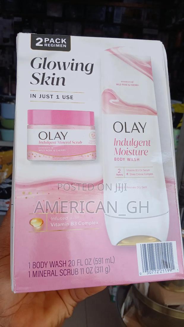 Olay Glowing Skin Mineral Scrub and Body Wash · Photo 2