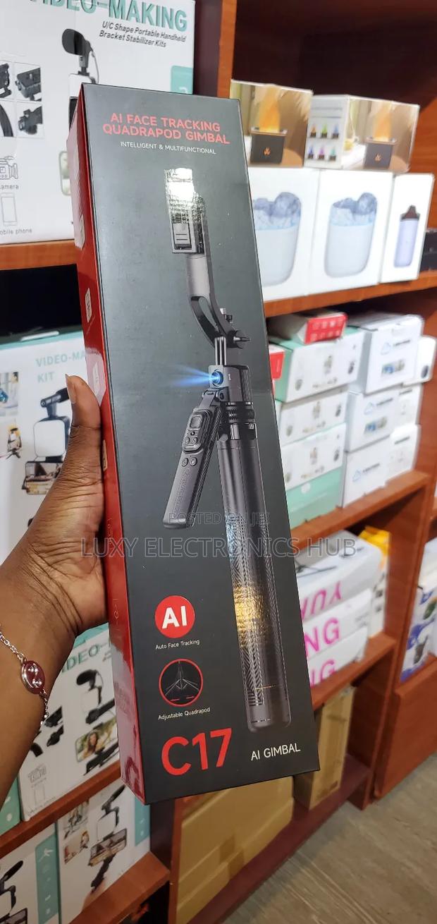 C17 Ai Tracking Tripod · Photo 2