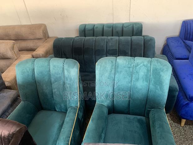 A Royal Comfort Sofa, Very Beautiful With a Golden Design · Photo 1