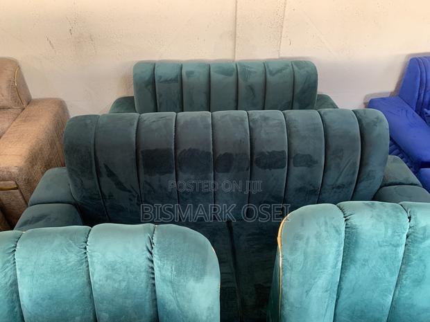 A Royal Comfort Sofa, Very Beautiful With a Golden Design · Photo 2
