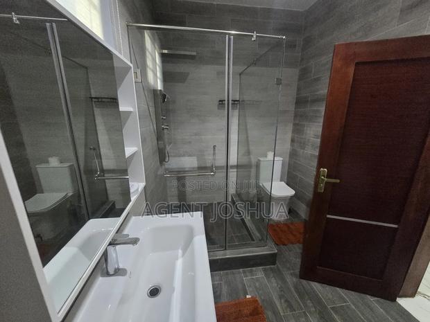 Furnished 4bdrm House in East Airport, Spintex for rent · Photo 8