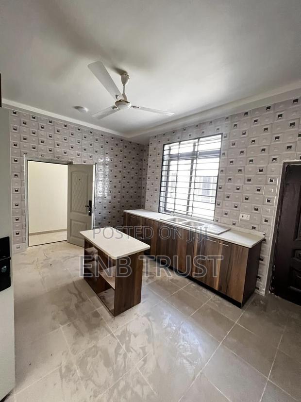 4bdrm Duplex in Acp Estate, Ga East Municipal for rent · Photo 2