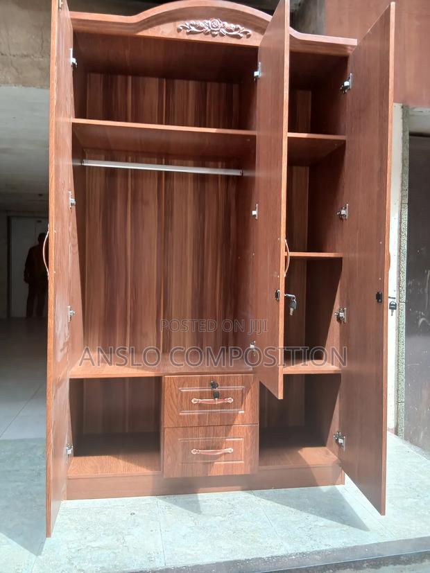 Quality Storable Wardrobe · Photo 2