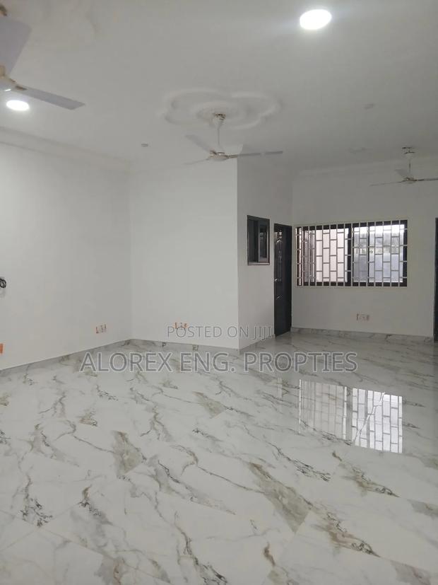 3bdrm Apartment in Air Contained, Adenta for rent · Photo 2