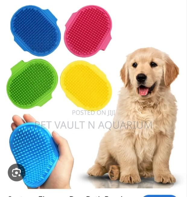 Bath Silicon Brush for Dogs N Cat · Photo 1