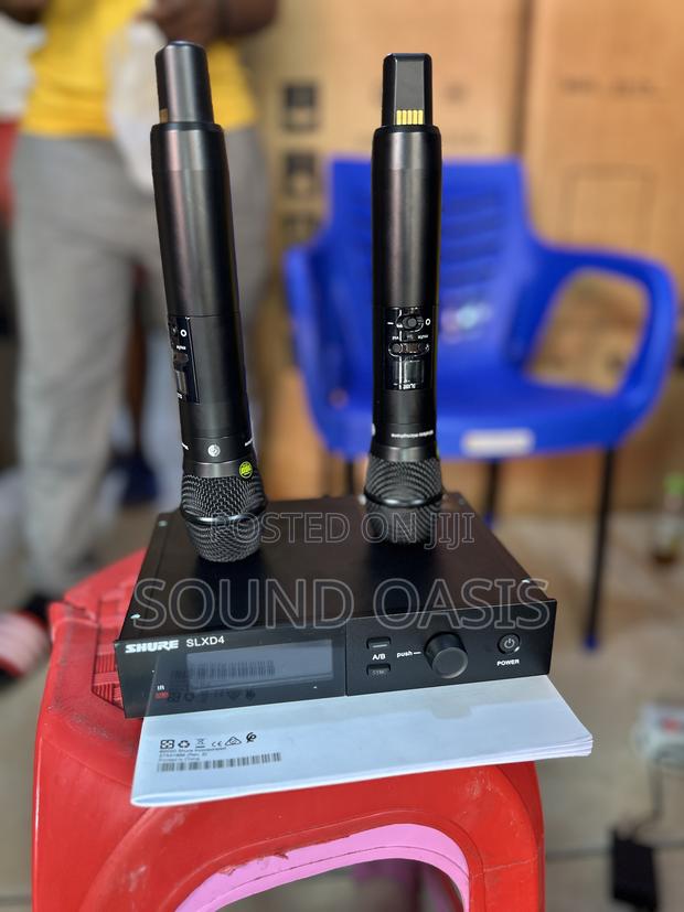 Shure Slxd4 Dual Digital Wireless Microphone System · Photo 1