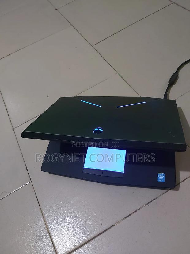 Laptop Alienware M15 r3 16GB Intel Core i7 SSD 256GB · Photo 7