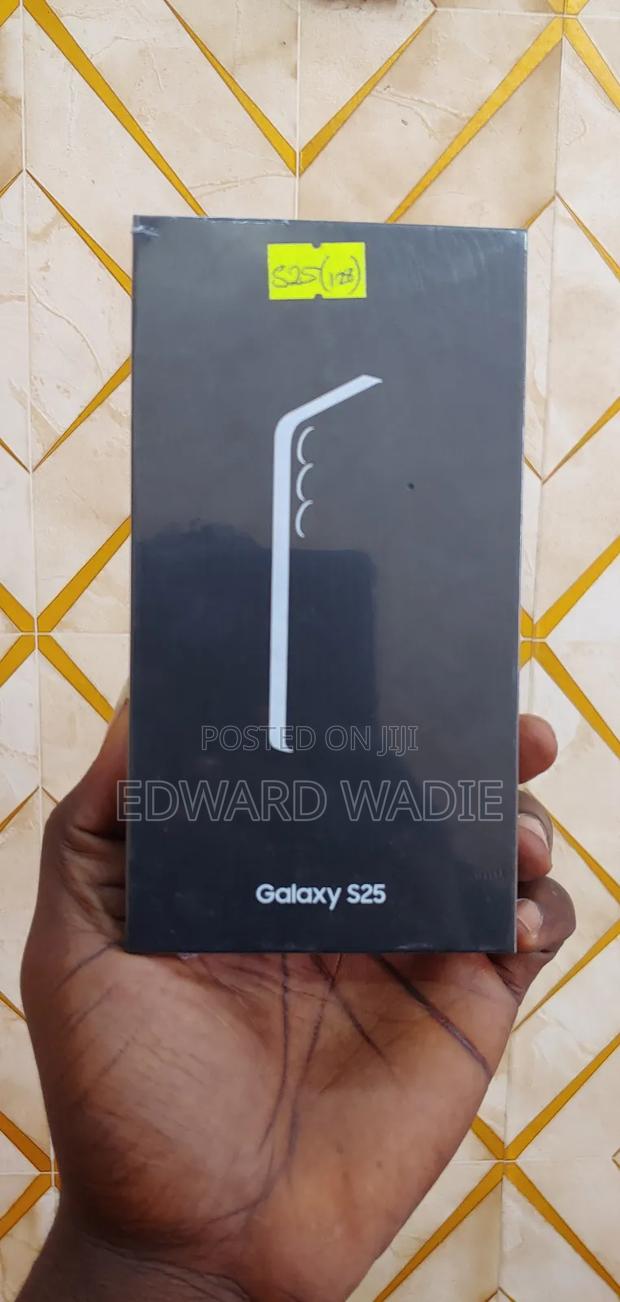 New Samsung Galaxy S25 128 GB Blue · Photo 2