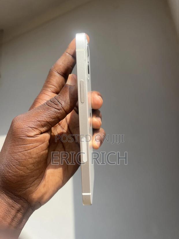 Apple iPhone 12 128 GB White · Photo 2