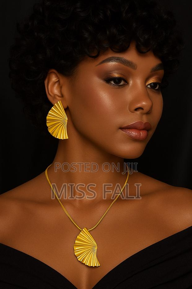 Statement Jewelry Set · Photo 2