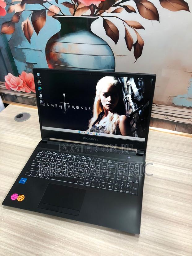 Laptop Gigabyte 16GB Intel Core I5 SSD 512GB · Photo 1