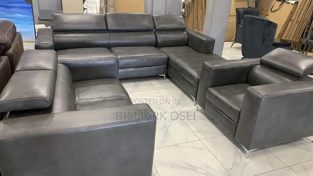 A Set of Adjustable Sofa Set With a Bouncy Seat · Photo 2