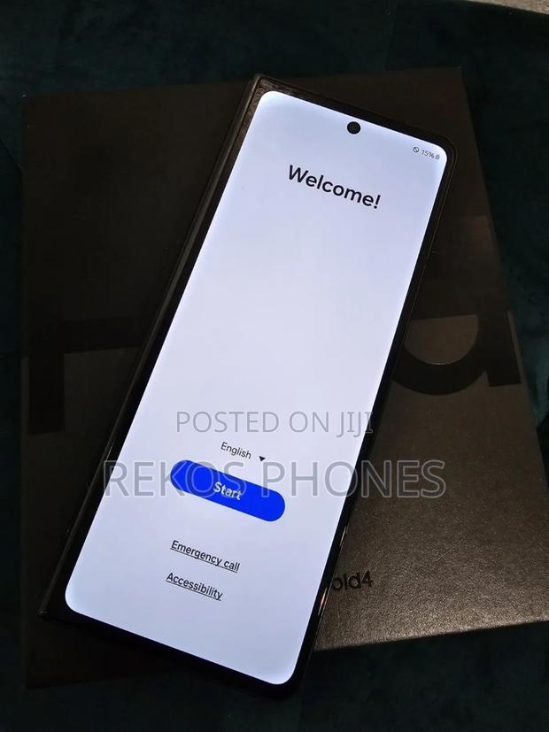 New Samsung Galaxy Z Fold4 512 GB · Photo 5