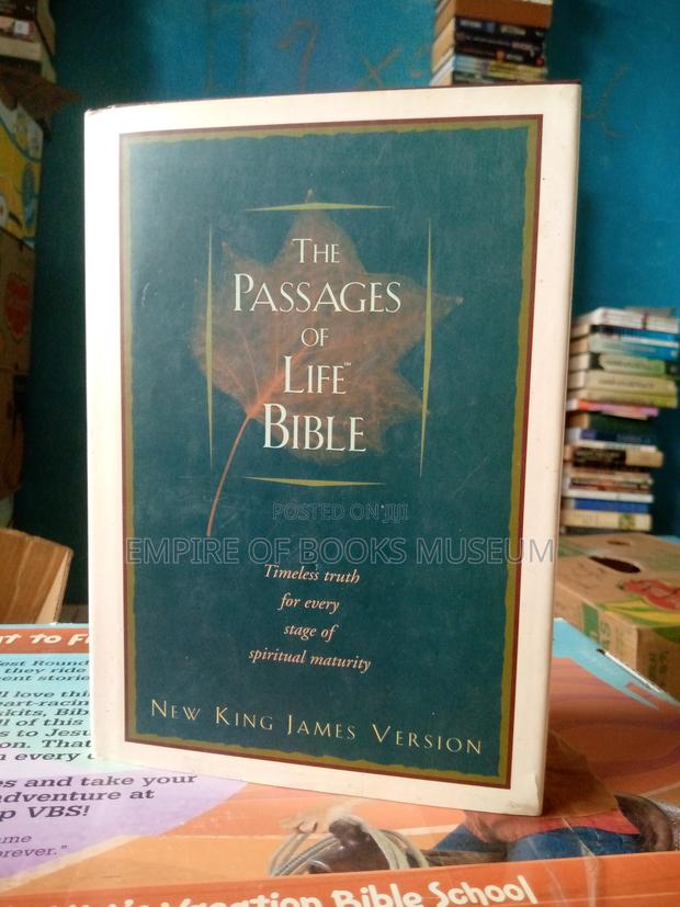 Passages of Life Bible: New King James Version Hardcover · Photo 2