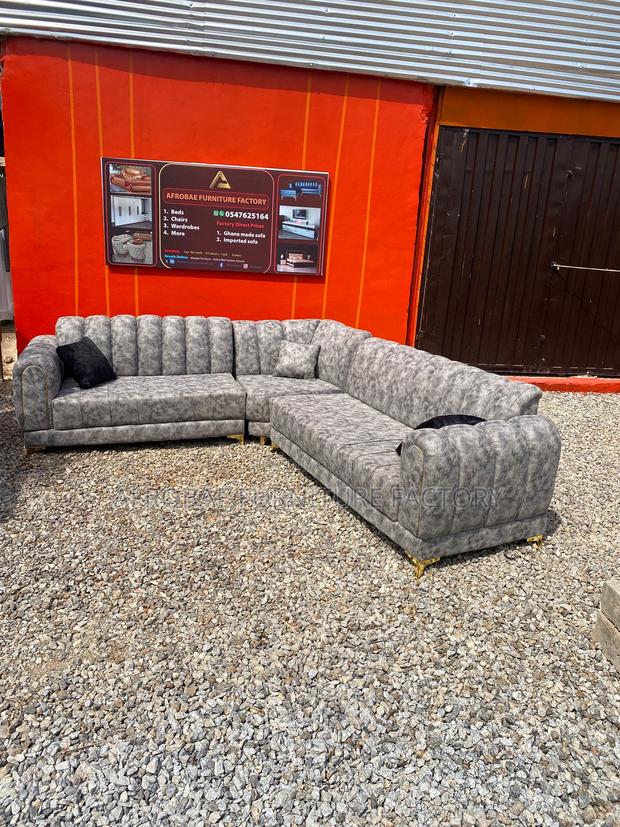 Luxury Corner Sofa Set · Photo 4