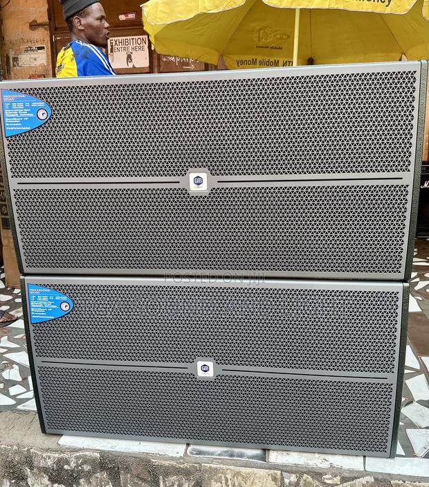 Gigmaker Dm218 Dual Bass Speakers · Photo 2
