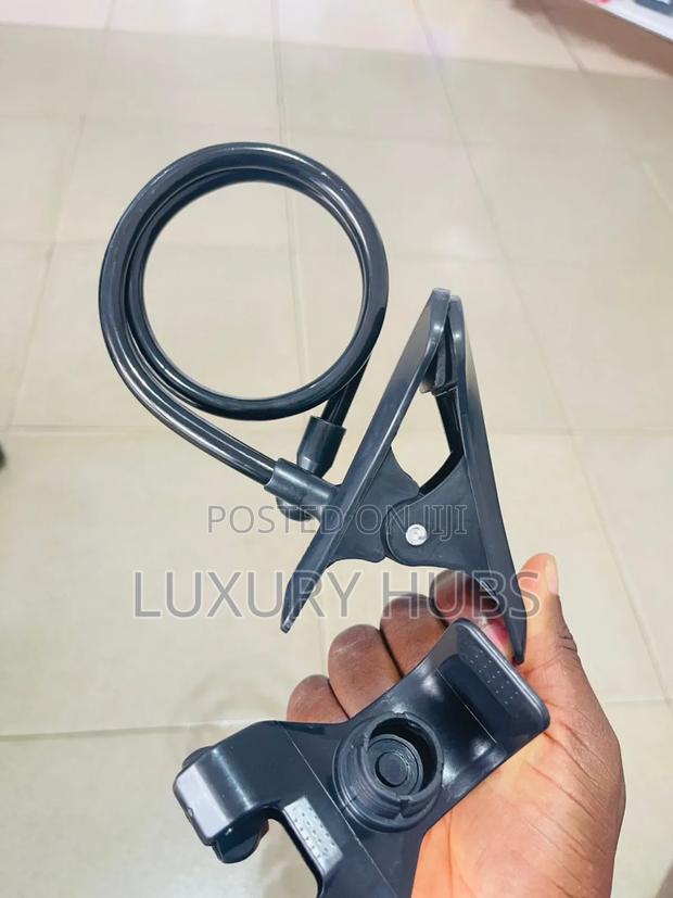 Clip Table/Bed Phone Holder · Photo 2
