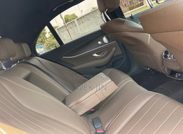 Mercedes-Benz E300 2017 Pearl · Photo 1