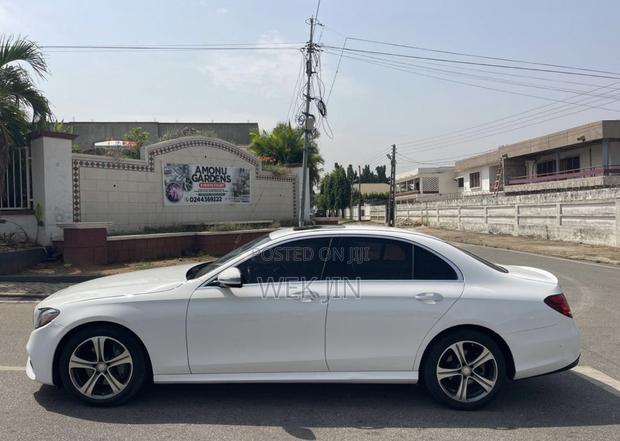 Mercedes-Benz E300 2017 Pearl · Photo 7
