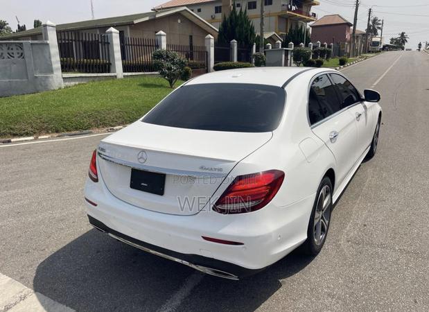 Mercedes-Benz E300 2017 Pearl · Photo 4
