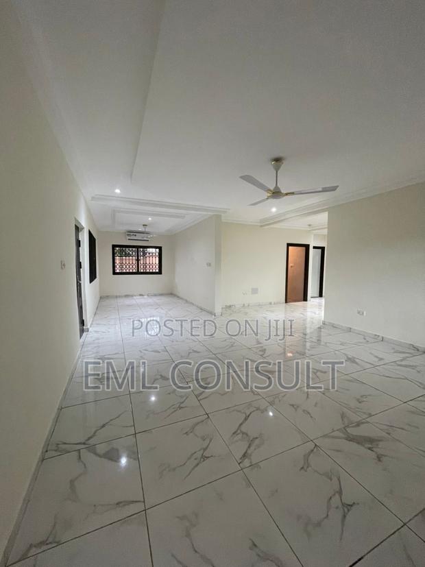 4bdrm Apartment in Spintex for sale · Photo 3