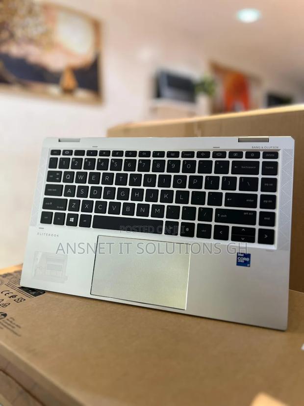 New Laptop HP EliteBook 1040 G8 16GB Intel Core I7 SSD 512GB · Photo 1