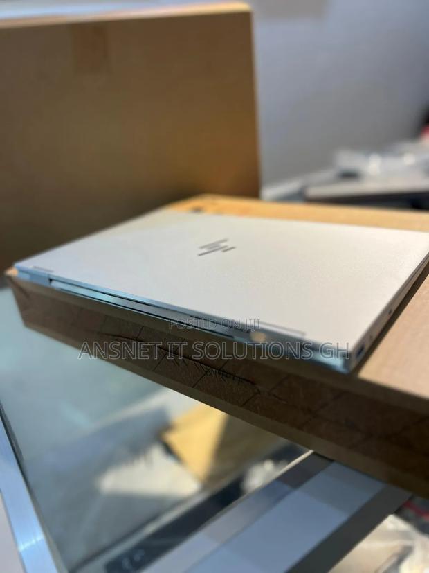 New Laptop HP EliteBook 1040 G8 16GB Intel Core I7 SSD 512GB · Photo 4