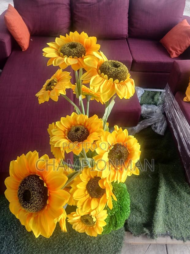 Artificial Flowers · Photo 3