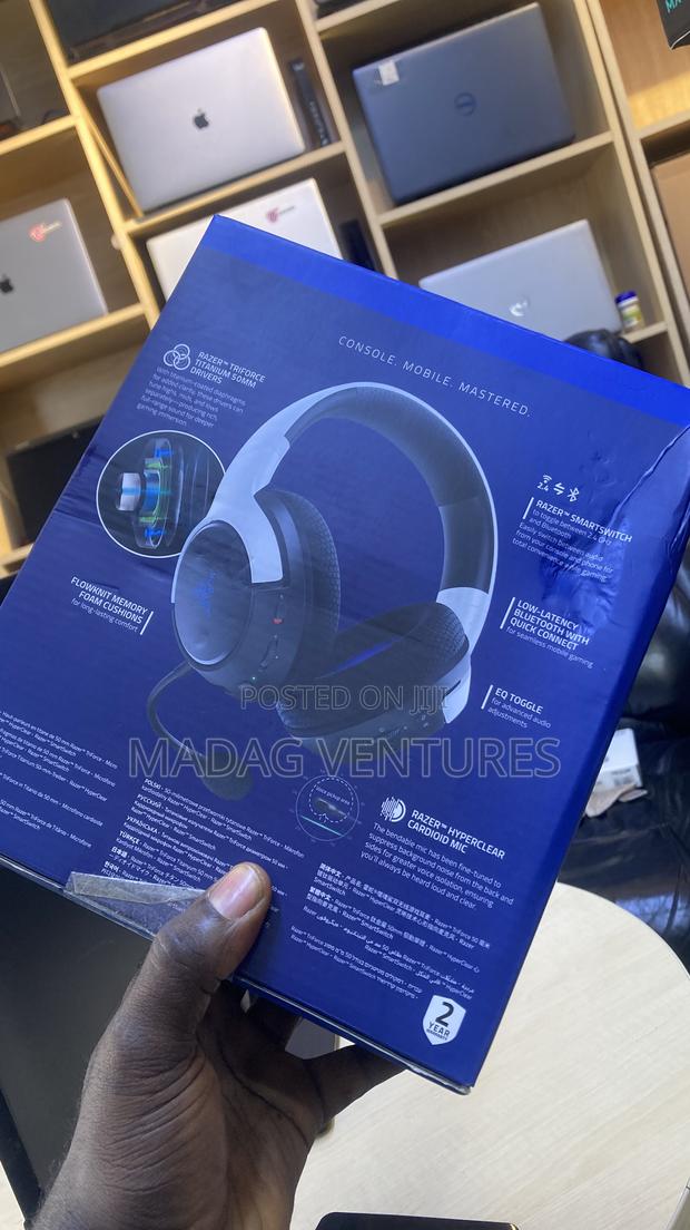 Razer Kaira Dual Wireless Gaming Headset for Playstation 5 · Photo 2