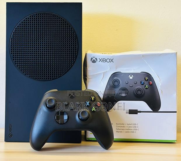 Xbox Series S 1tb + Controller · Photo 1