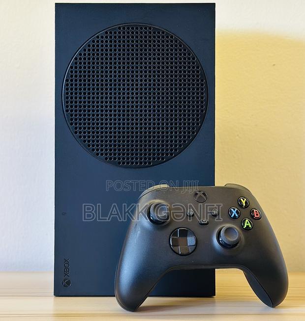 Xbox Series S 1tb + Controller · Photo 2