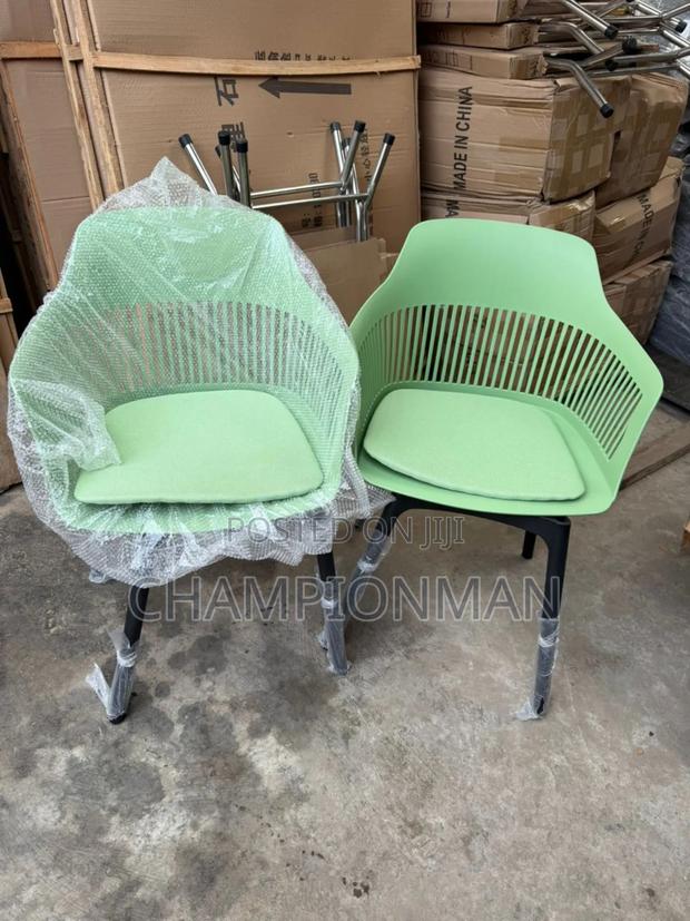 Garden Chairs · Photo 1