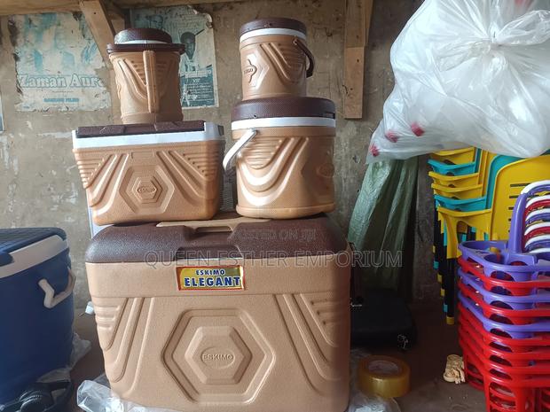 Kitchenware · Photo 1