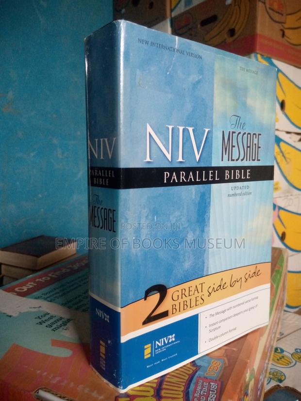 Niv/the Message Parallel Bible Hardcover · Photo 1