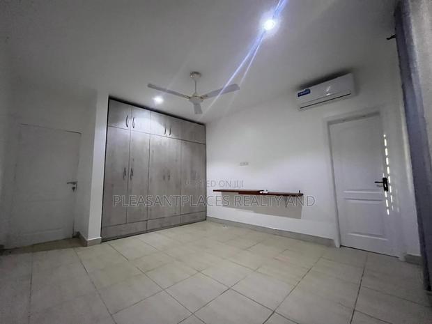 2bdrm Apartment in Pleasantplaces, Adjiriganor for rent · Photo 7