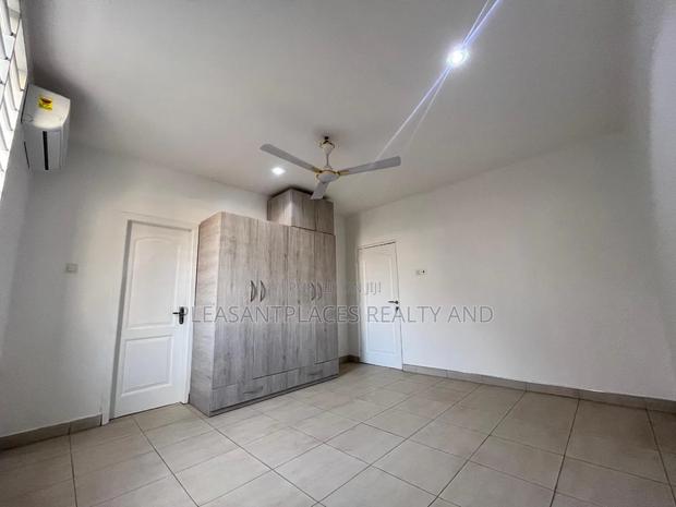 2bdrm Apartment in Pleasantplaces, Adjiriganor for rent · Photo 8