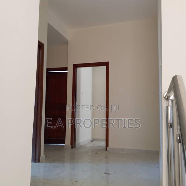 3bdrm House in E A Properties, Manet Court for sale · Photo 2
