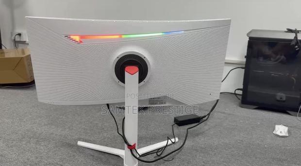 Samtek 34inch 240hz Curve Gaming Monitor · Photo 4
