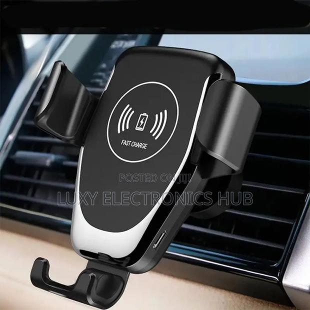 Car Stand With Wireless Charger · Photo 3