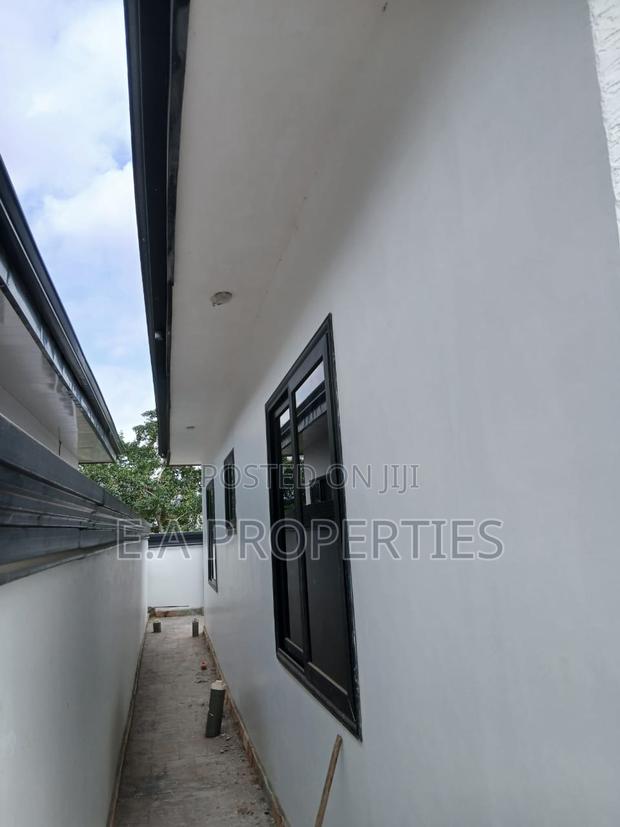 2bdrm House in E A Properties, Malejor for sale · Photo 8