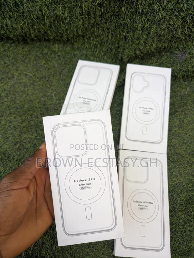 iPhone 14/15/16 Pro And Pro Max Max Transparent Case · Photo 4