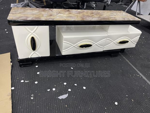 Wooden Glass Top Tv Stand · Photo 4