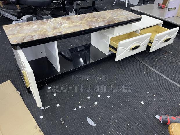 Wooden Glass Top Tv Stand · Photo 1