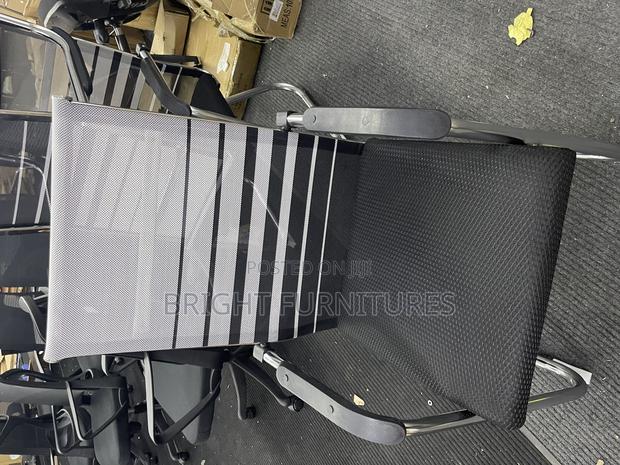 Quality Strong Office/Conference Chair · Photo 2