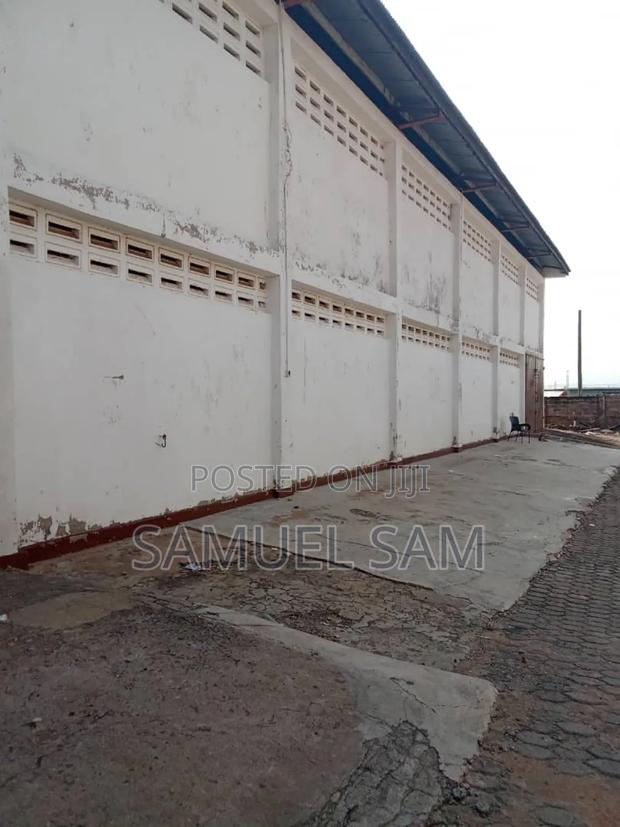 Warehouse for Sale at Tema · Photo 2