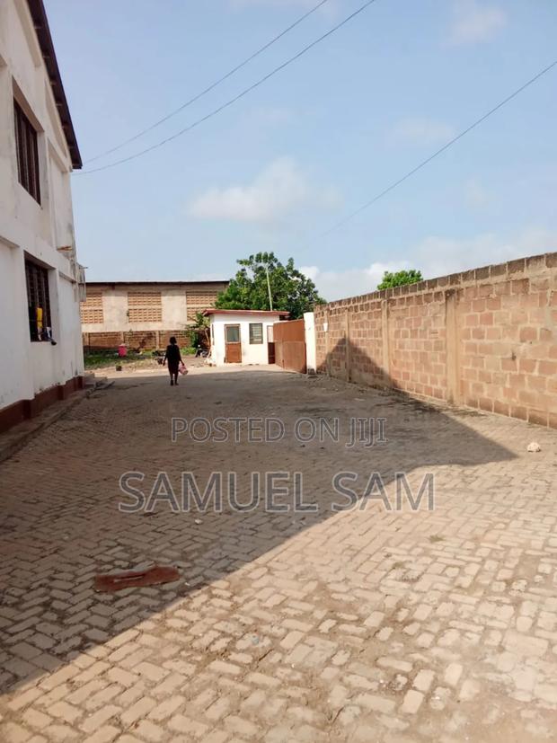 Warehouse for Sale at Tema · Photo 3