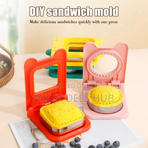 Sandwich Cutter · Photo 1